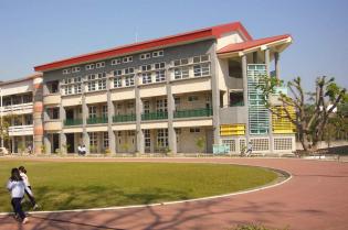 高雄縣林園鄉金潭國小